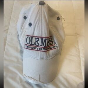 University of Mississippi Ole Miss White Cap - one size